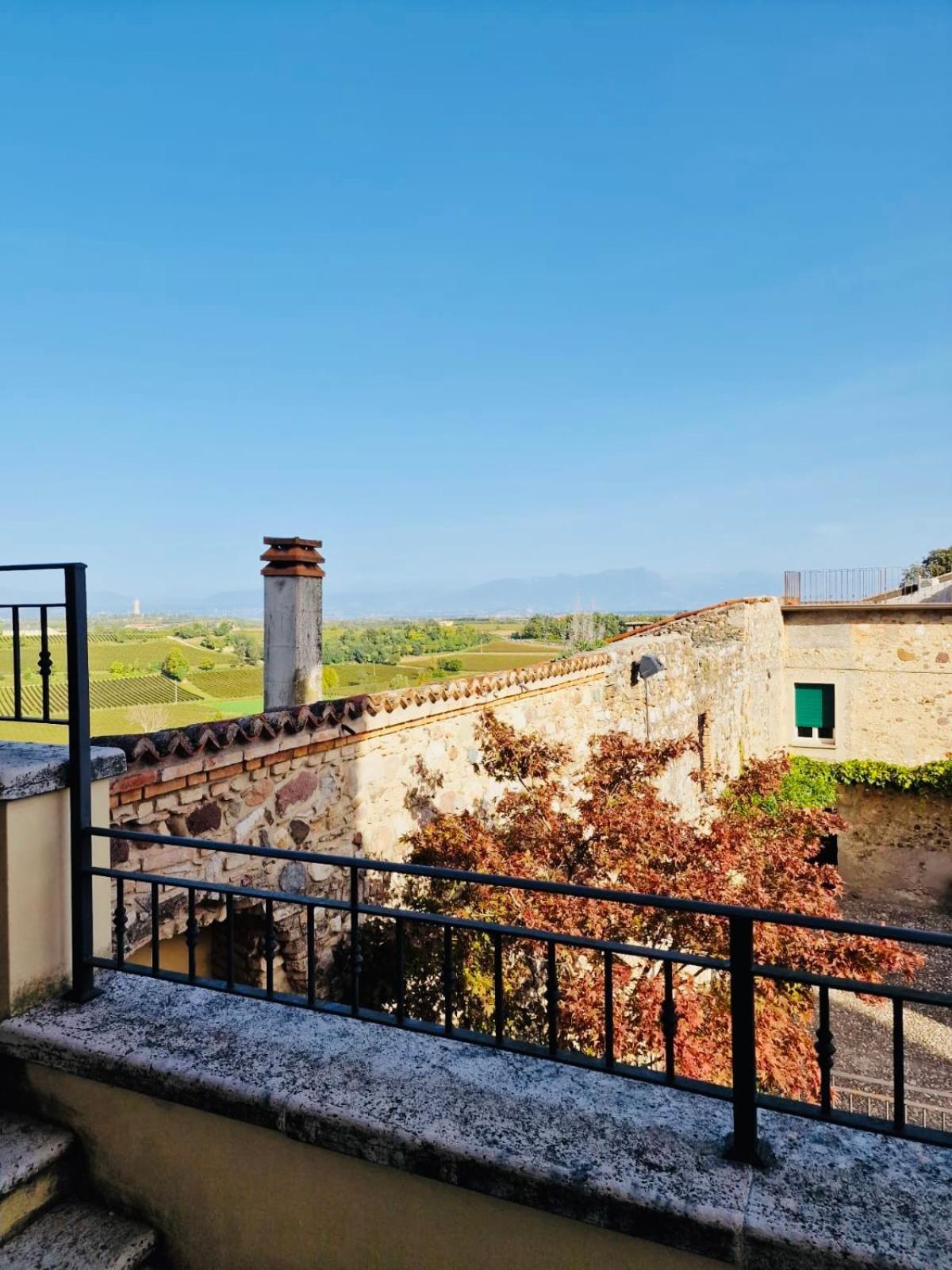 Tam'S Tower Apartment Pozzolengo Exterior photo